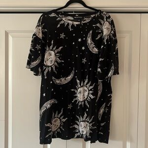 Motel Sunny Kiss Tee